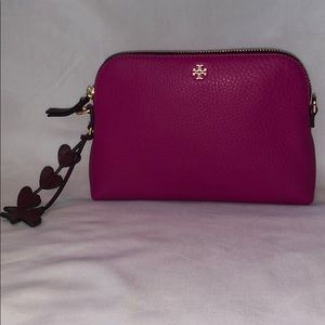 TORY BURCH Peace Pebbled Crossbody NWT